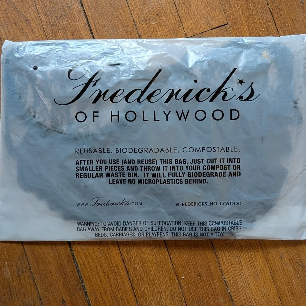 Frederick’s of Hollywood Rosalind Satin & Lace Underwire Teddy Black NWT